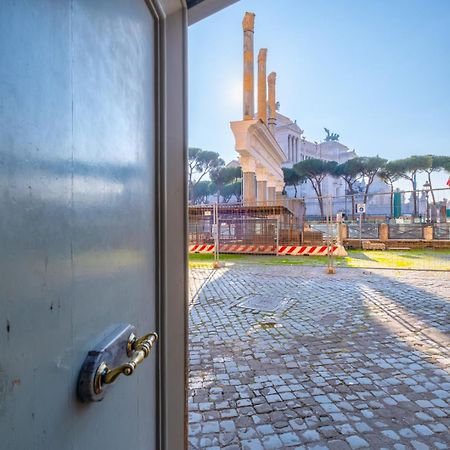 Elegant And Luxury Apartment @Altare Della Patria Rome Bagian luar foto