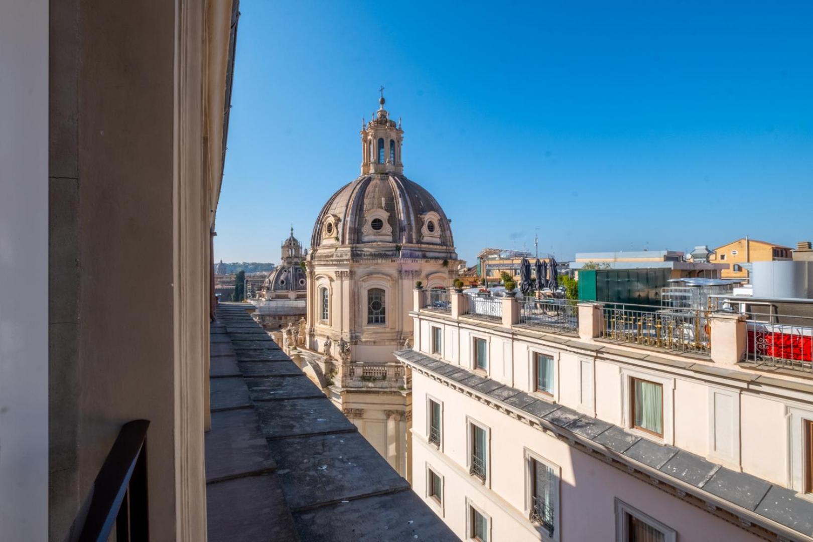 Elegant And Luxury Apartment @Altare Della Patria Rome Bagian luar foto
